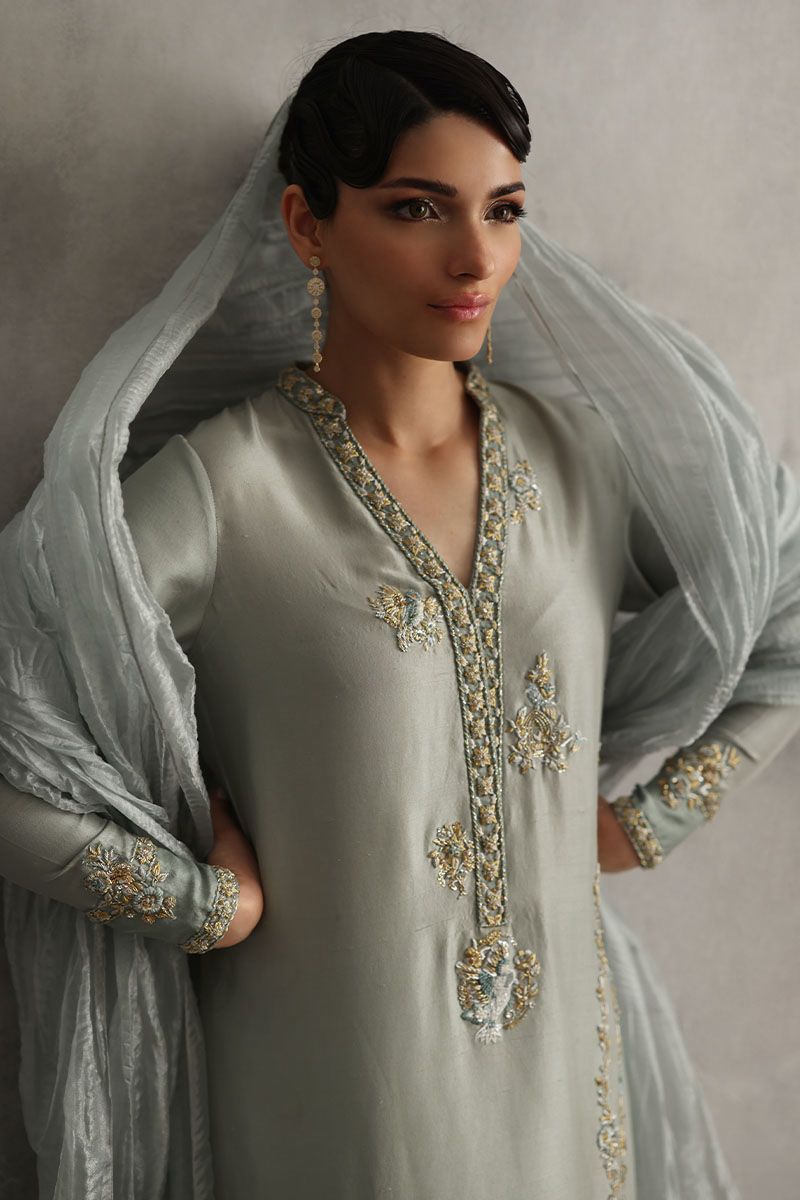 Aangan Mein Adaa